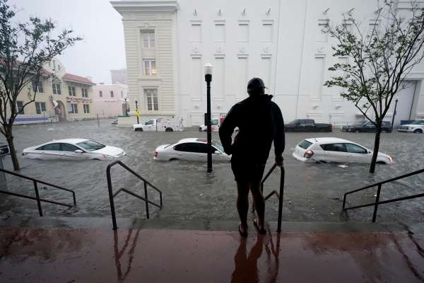 Pensacola Makes a Record And Get 30 Inches Rain