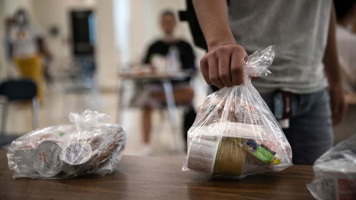 The standstill in food packages has left the people hungry