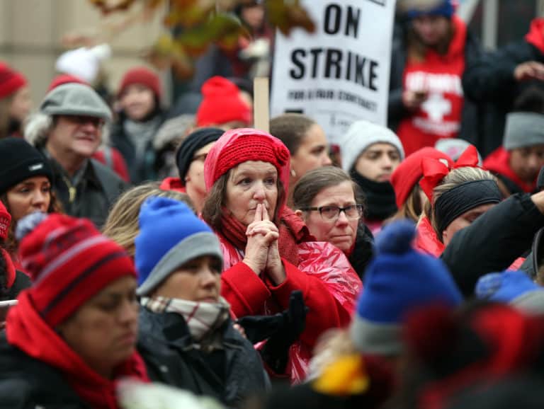 Chicago Resumes School Days After Feuding With Teachers Union