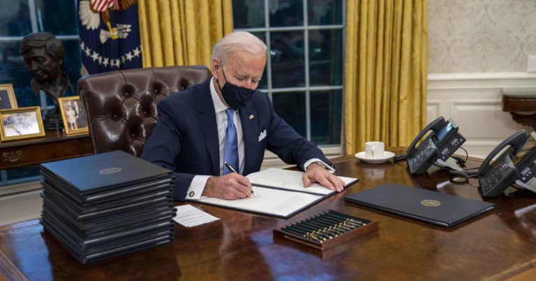 ICE Issued New Guidelines For The Migrant Arrest Policy As Per The Biden’s Administration Interim Memo