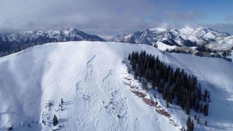 Deadly Avalanches Awaits Skiers This Year, Warn Experts