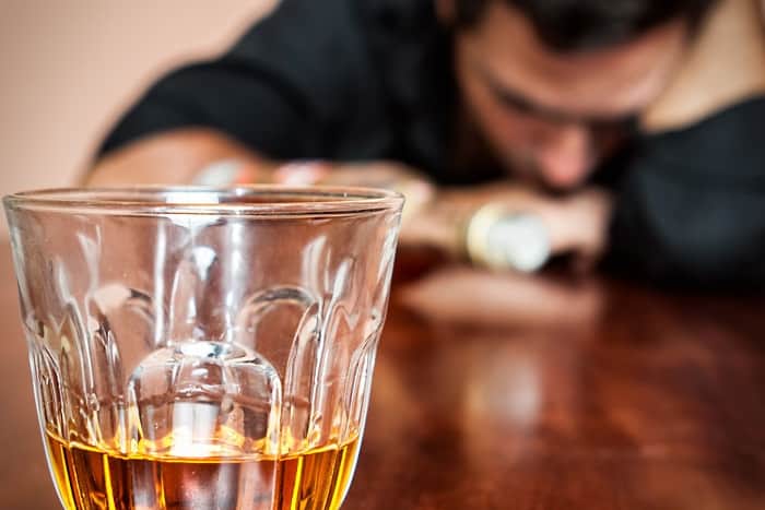 Most People With Drinking Problems Ignore Treatments