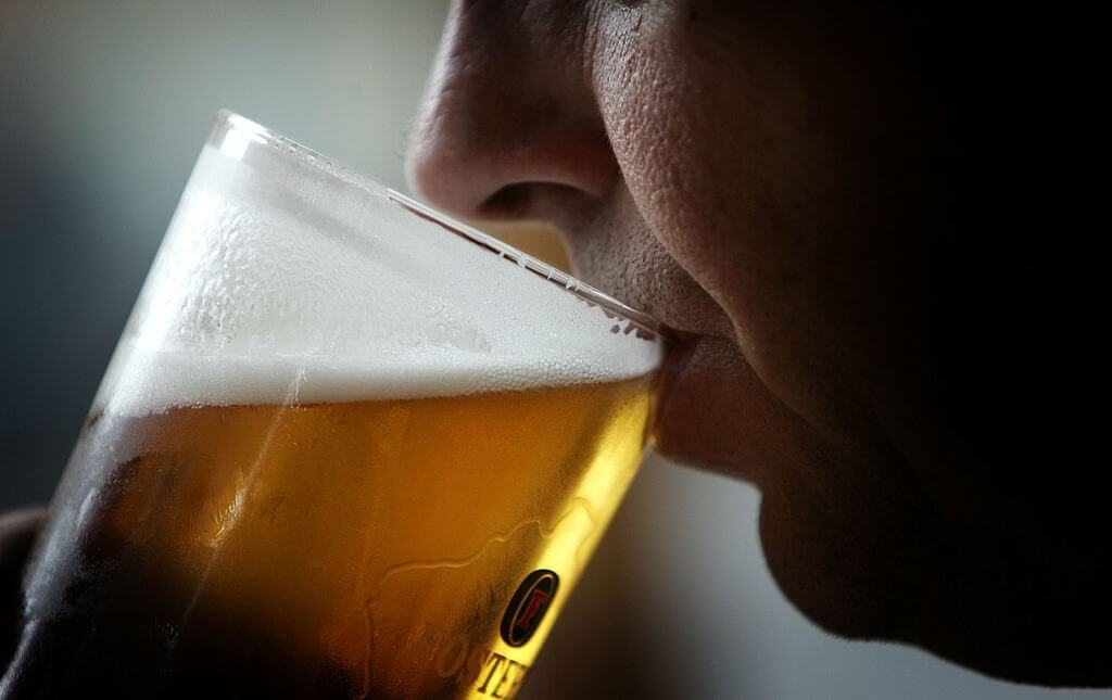 Health Experts Warn Against Recommending Moderate Alcohol Intake