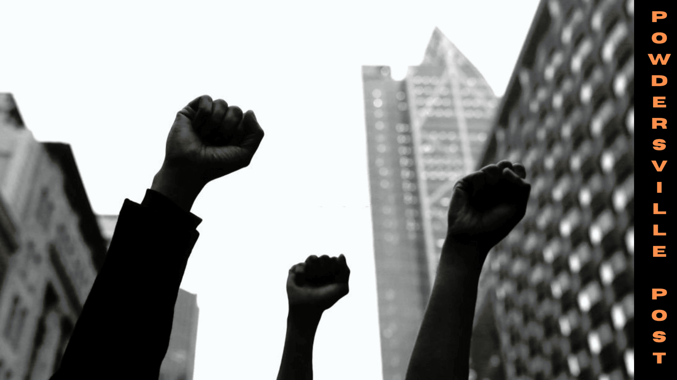 Truckers Leave Demonstration – The Protestors Protest On Foot