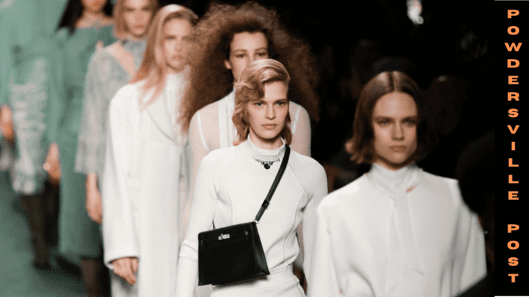 Hermès Bets On A Fresh And Light Collection, Youthful Air For Fall/Winter 2022!!