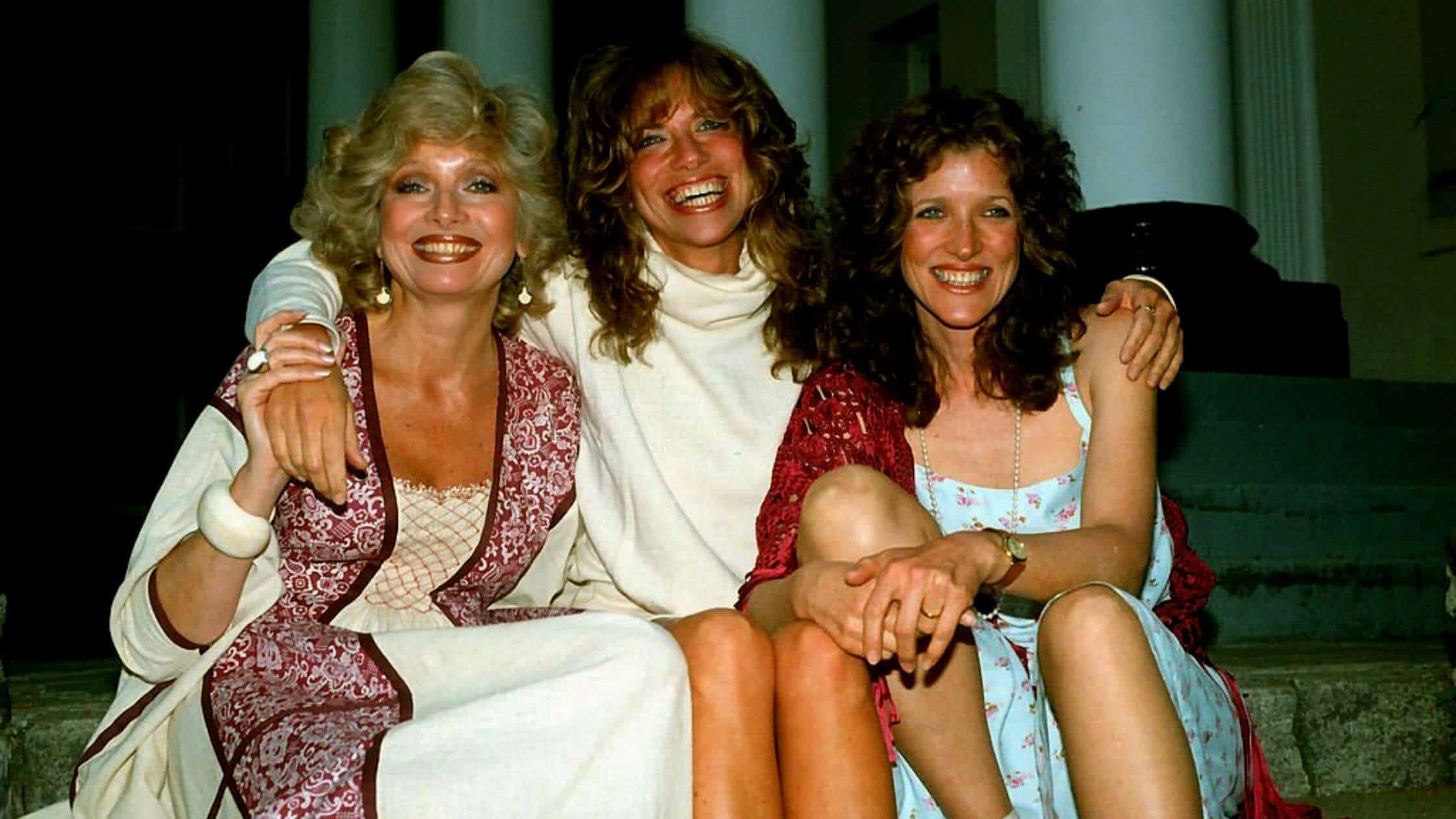 Carly Simon Is Mourning The Loss Of Two Sisters Who Died Of Cancer One Day Apart